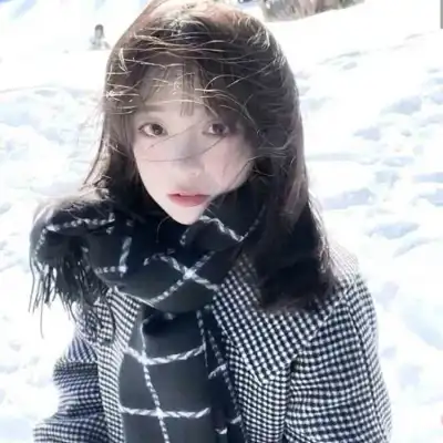 仰映容